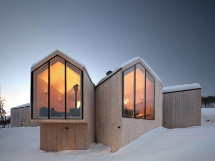 A Beautiful Mountain Home with Unique Character in Buskerud, Norway by Reiulf Ramstad Arkitekter (3)