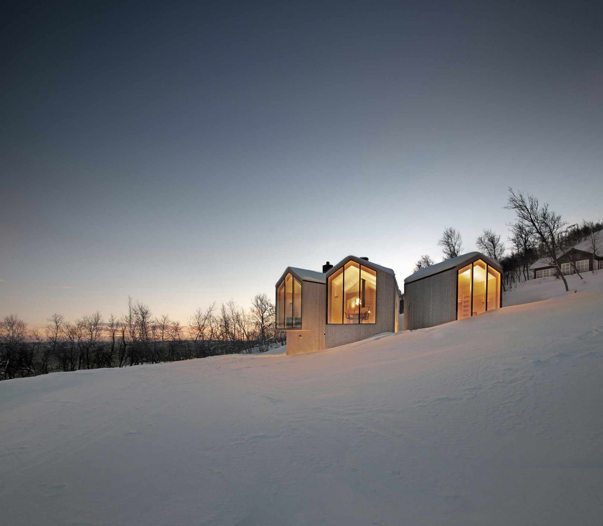 A Beautiful Mountain Home with Unique Character in Buskerud, Norway by Reiulf Ramstad Arkitekter (5)