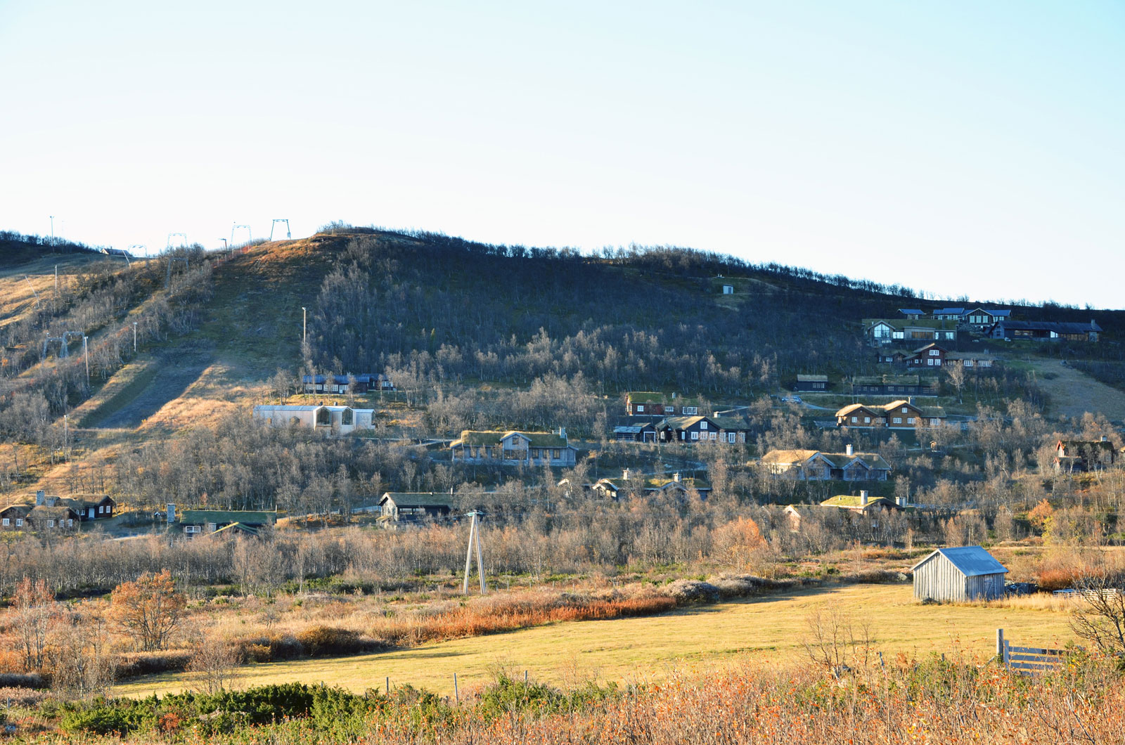 A Beautiful Mountain Home with Unique Character in Buskerud, Norway by Reiulf Ramstad Arkitekter (7)