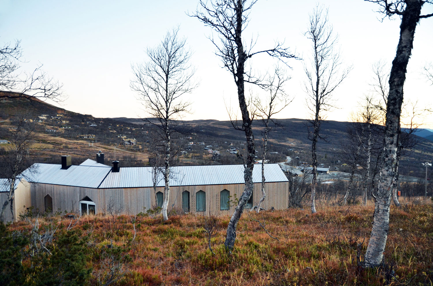 A Beautiful Mountain Home with Unique Character in Buskerud, Norway by Reiulf Ramstad Arkitekter (9)