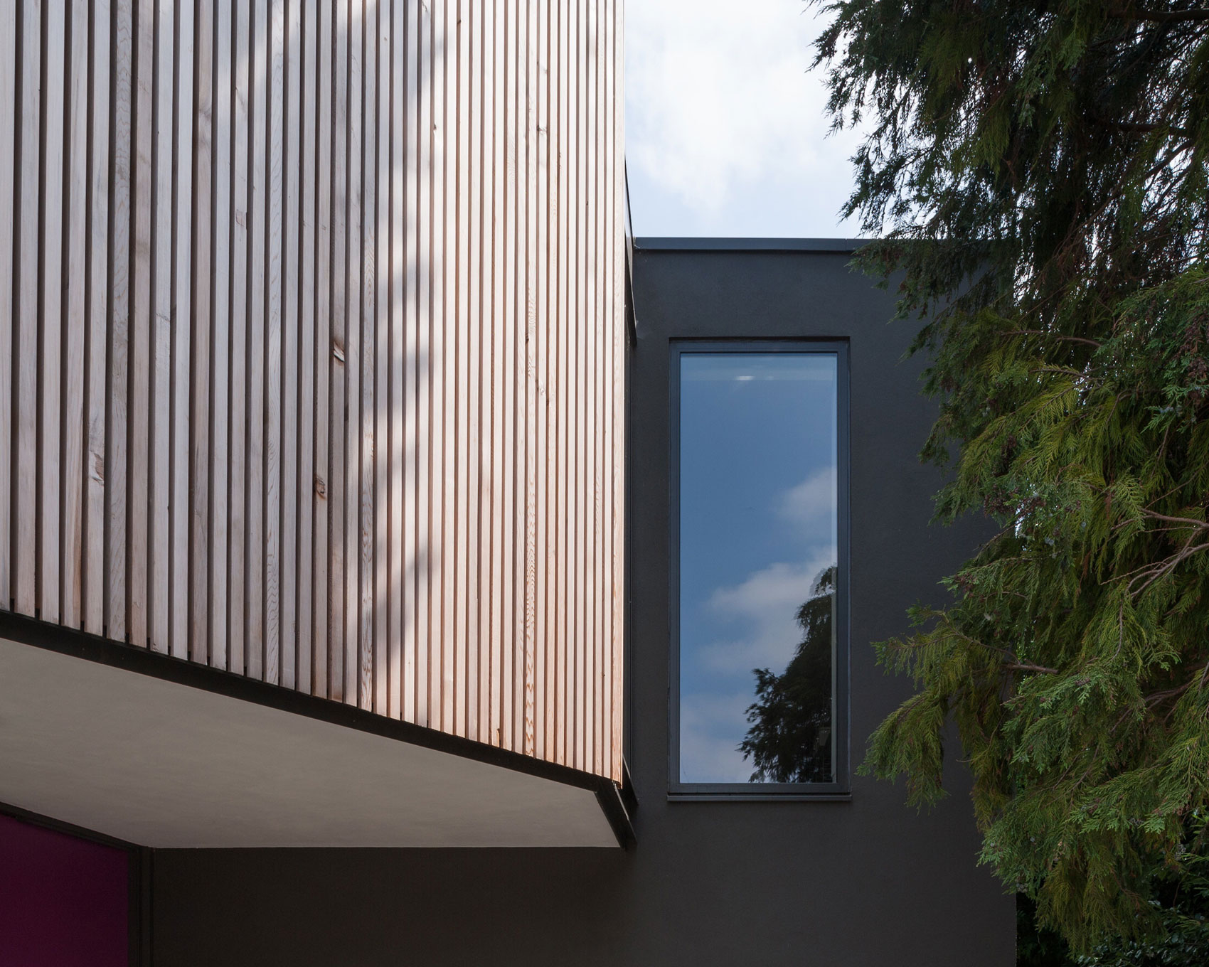 A Beautiful Multi-Faceted Modern Home for a Family of Three Generations in Surrey, England by SOUP Architects (11)