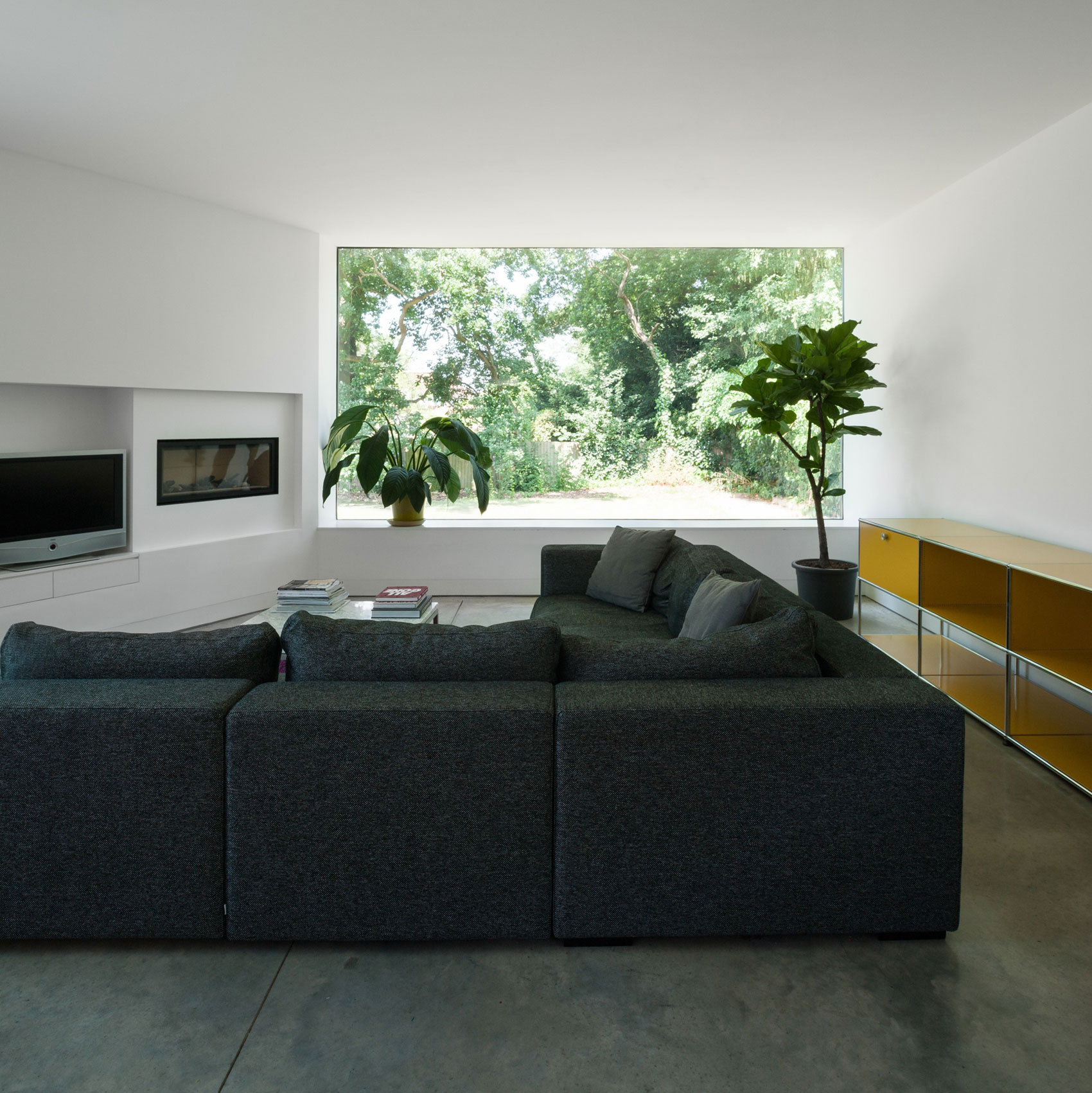 A Beautiful Multi-Faceted Modern Home for a Family of Three Generations in Surrey, England by SOUP Architects (12)