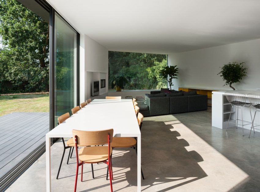 A Beautiful Multi-Faceted Modern Home for a Family of Three Generations in Surrey, England by SOUP Architects (16)