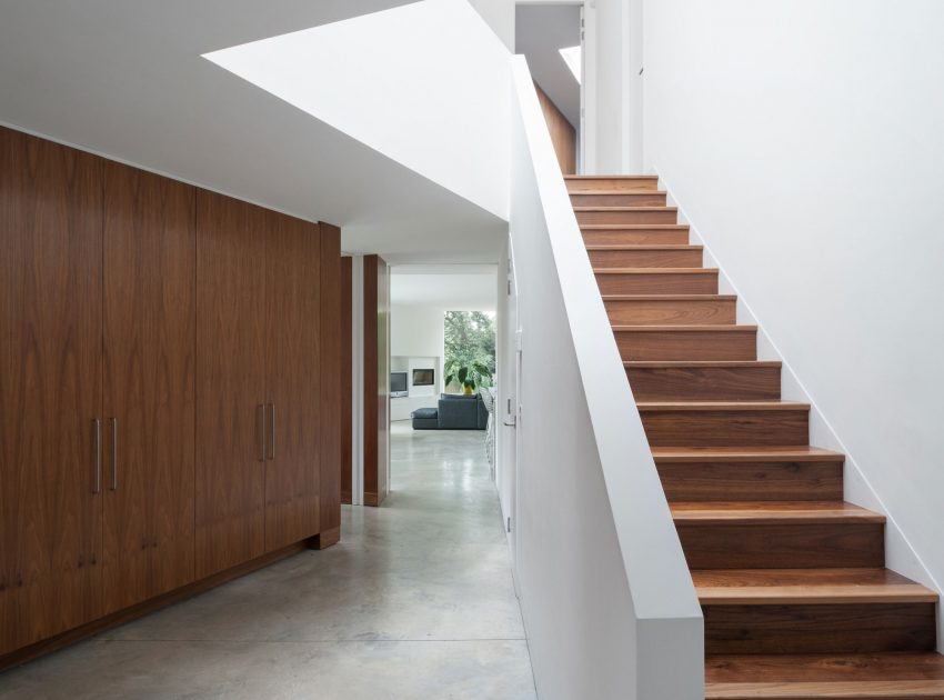 A Beautiful Multi-Faceted Modern Home for a Family of Three Generations in Surrey, England by SOUP Architects (18)