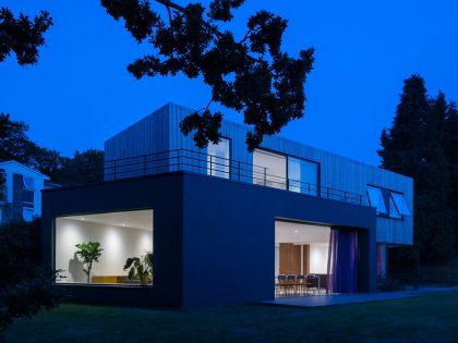 A Beautiful Multi-Faceted Modern Home for a Family of Three Generations in Surrey, England by SOUP Architects (20)