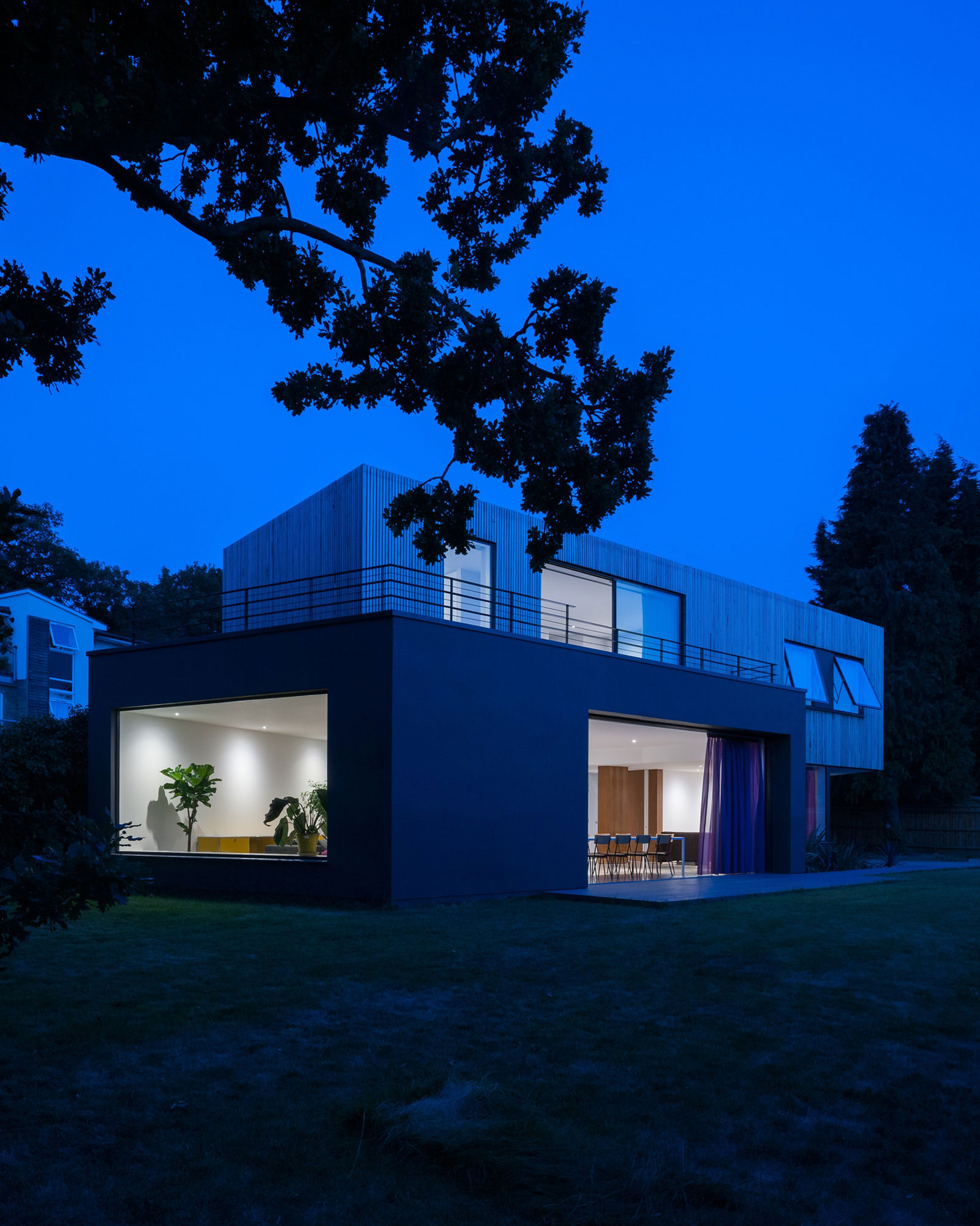 A Beautiful Multi-Faceted Modern Home for a Family of Three Generations in Surrey, England by SOUP Architects (20)