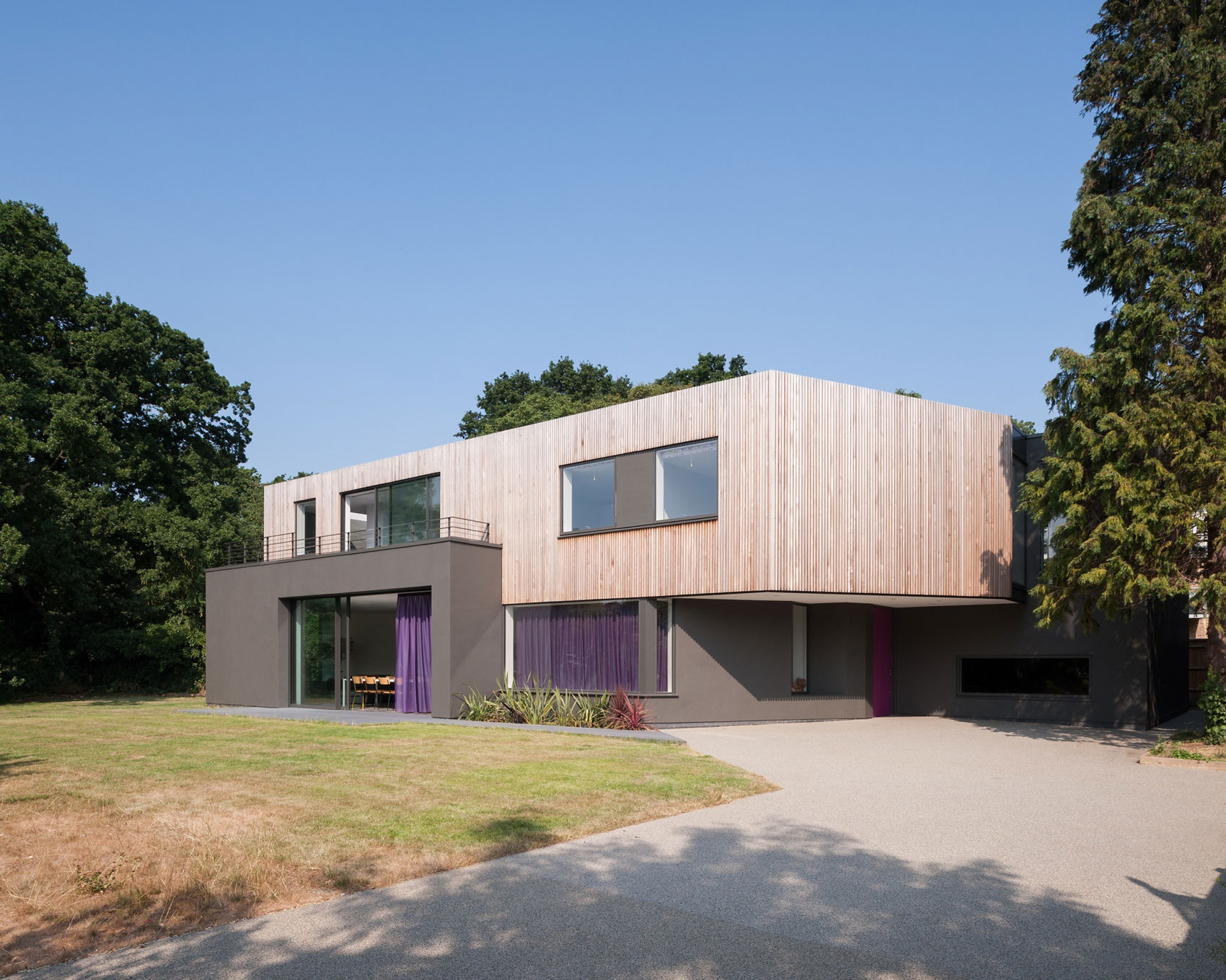 A Beautiful Multi-Faceted Modern Home for a Family of Three Generations in Surrey, England by SOUP Architects (3)