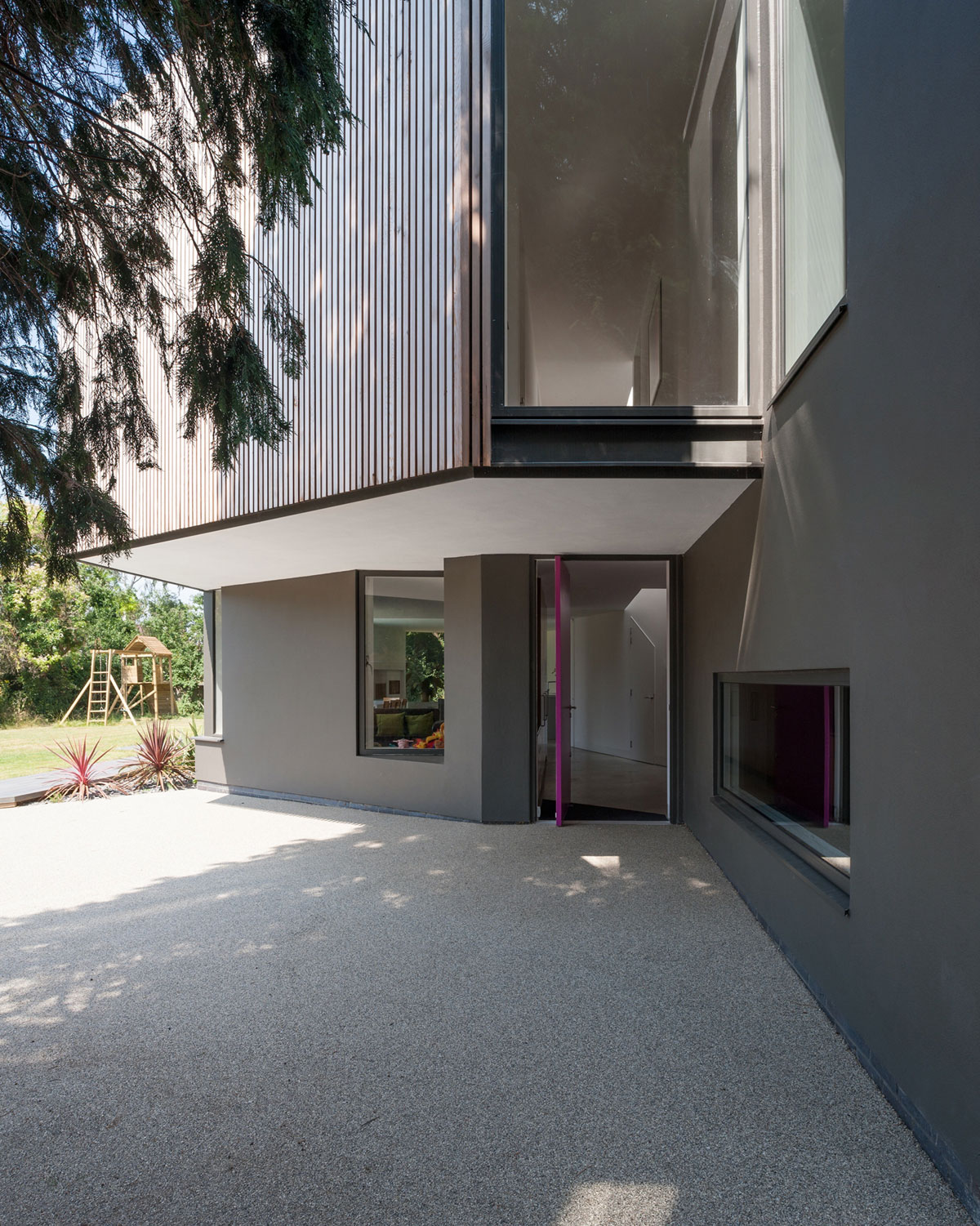 A Beautiful Multi-Faceted Modern Home for a Family of Three Generations in Surrey, England by SOUP Architects (8)