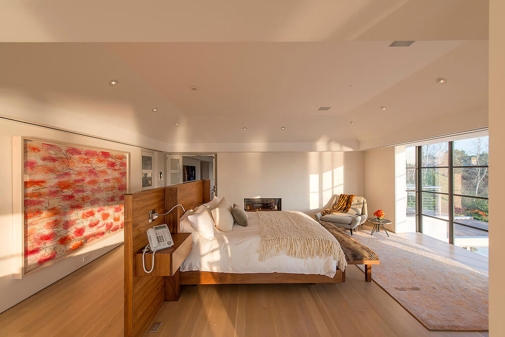 A Beautiful and Spacious House with Stunning Interiors in Southampton by Julia Roth Design (11)