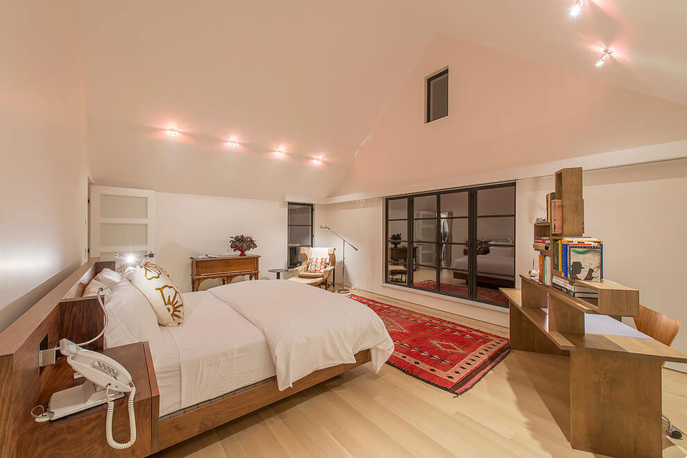 A Beautiful and Spacious House with Stunning Interiors in Southampton by Julia Roth Design (13)