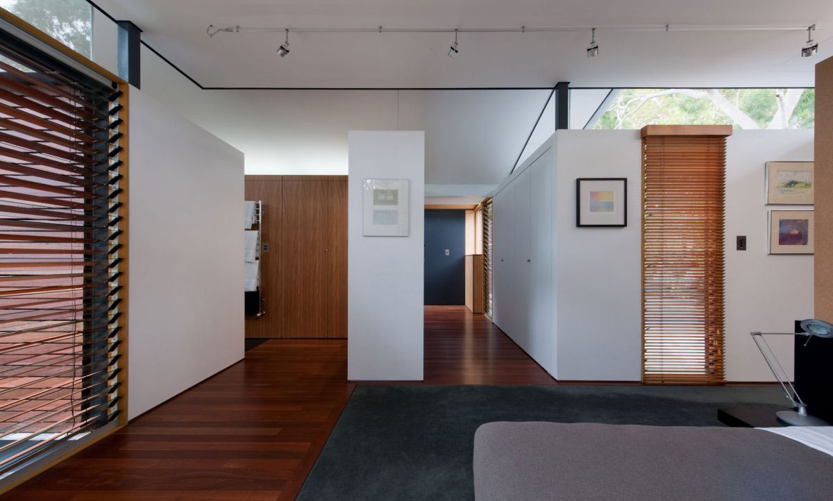 A Beautiful and Sustainable Home with Warm and Elegant Interiors in Sydney, Australia by Grove Architects (9)