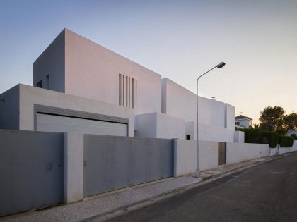A Bright Contemporary Home with Pool and White Interior and Exterior in Albolote, Spain by Ceres A+D (7)
