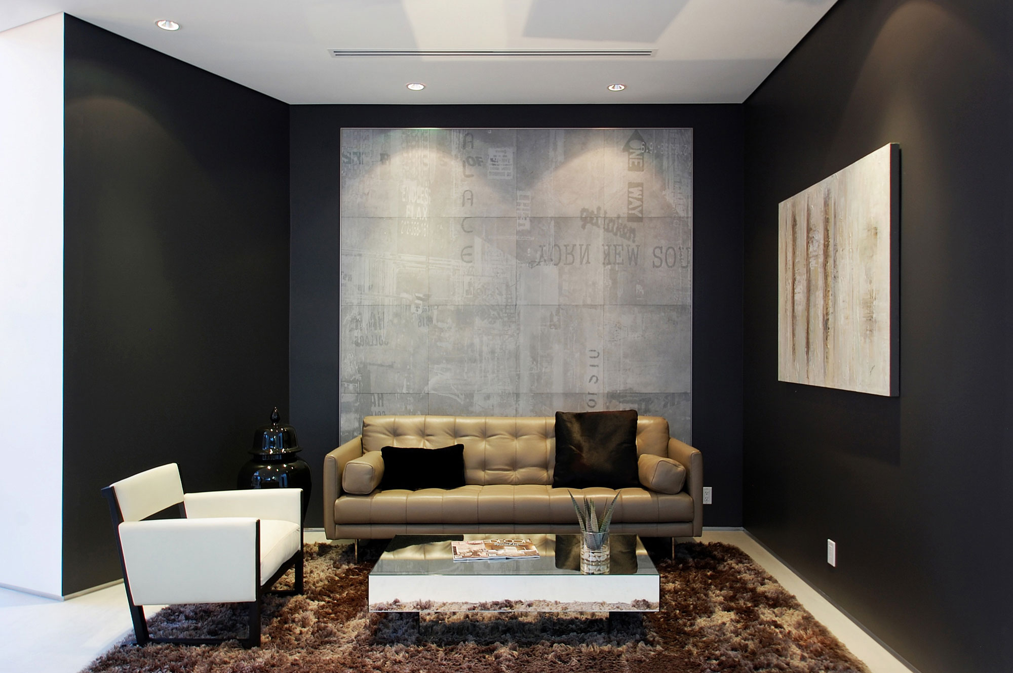 A Bright Contemporary Home with an Abundance of Windows and Skylights in Los Angeles by Amit Apel (8)