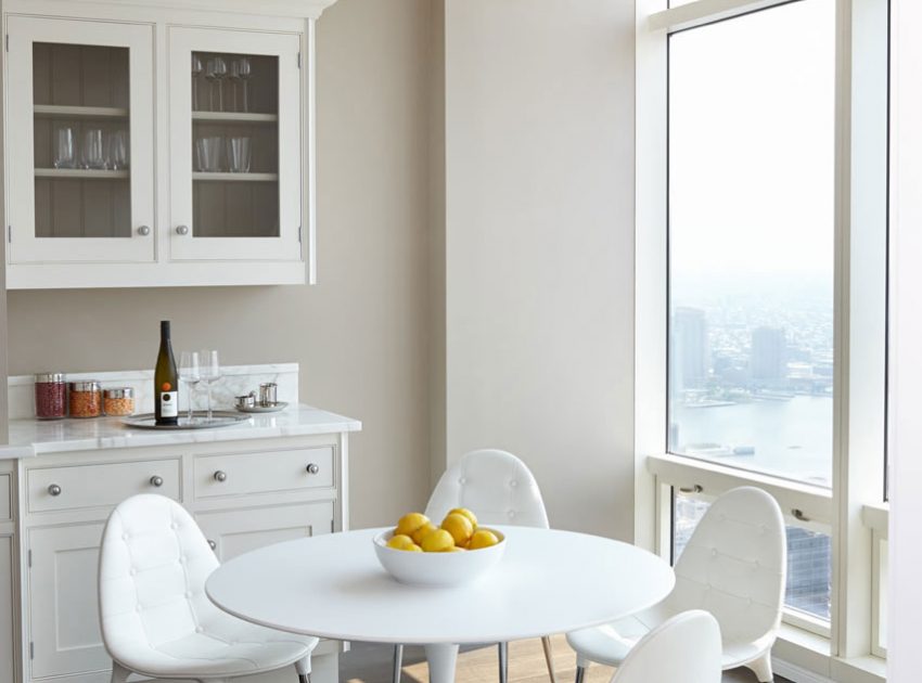 A Bright Modern Apartment Made with Elegance and Spectacular Views in New York City by Tara Benet (14)