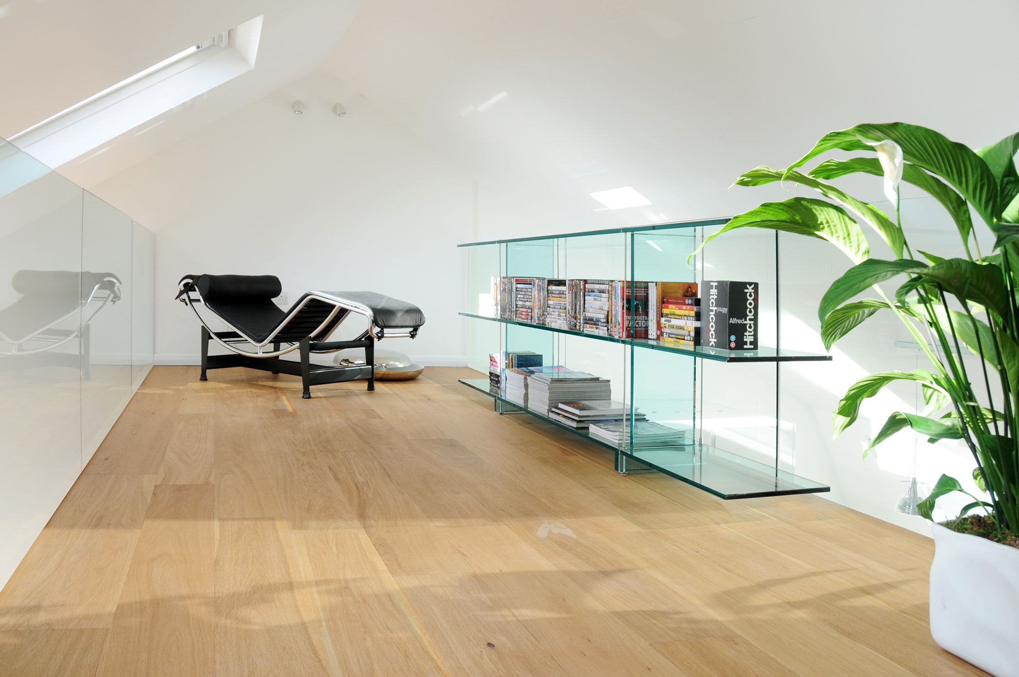 A Bright Modern Maisonette Apartment in the Heart of Maida Vale by Daniele Petteno Architecture Workshop (14)