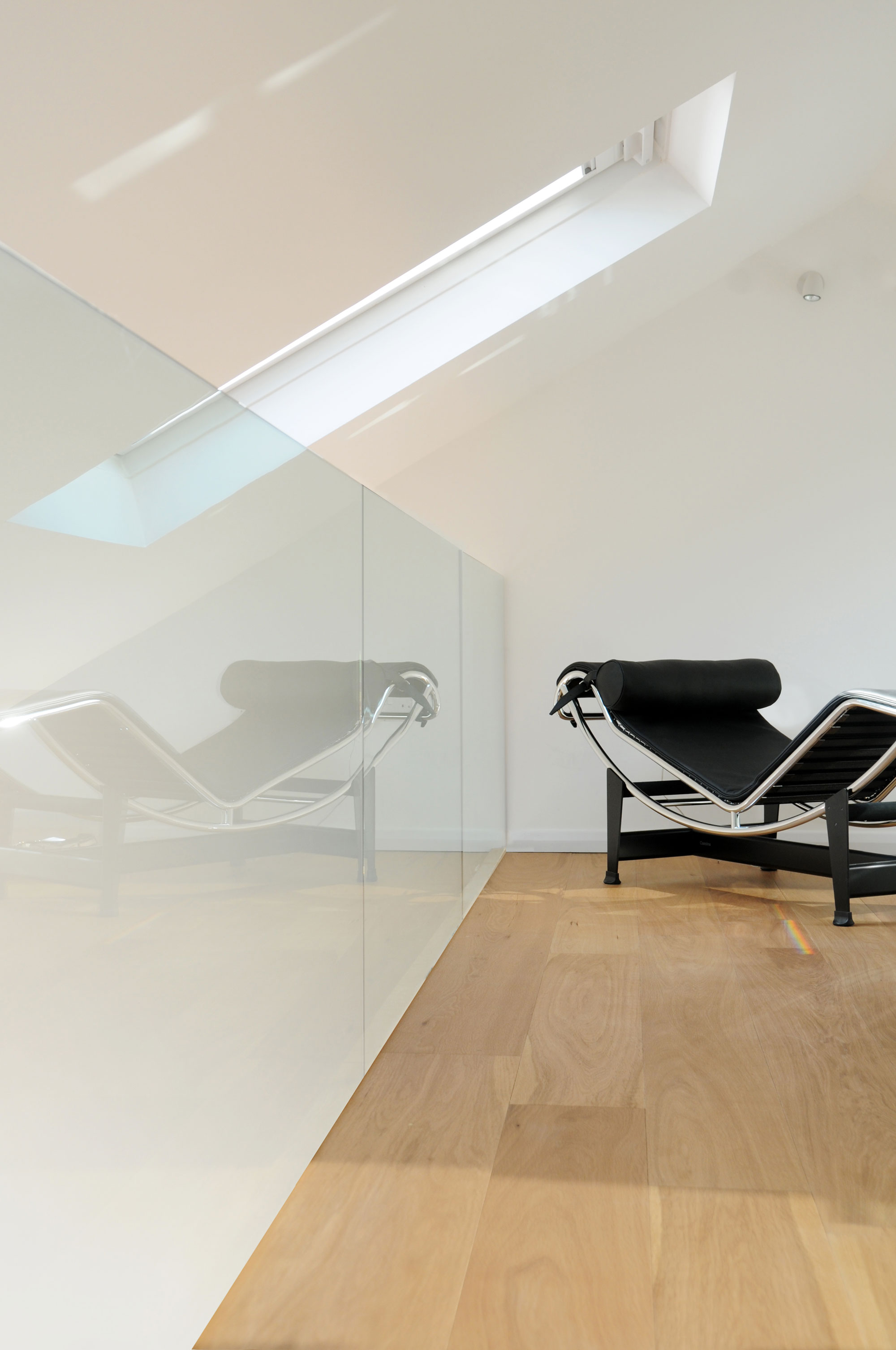 A Bright Modern Maisonette Apartment in the Heart of Maida Vale by Daniele Petteno Architecture Workshop (15)