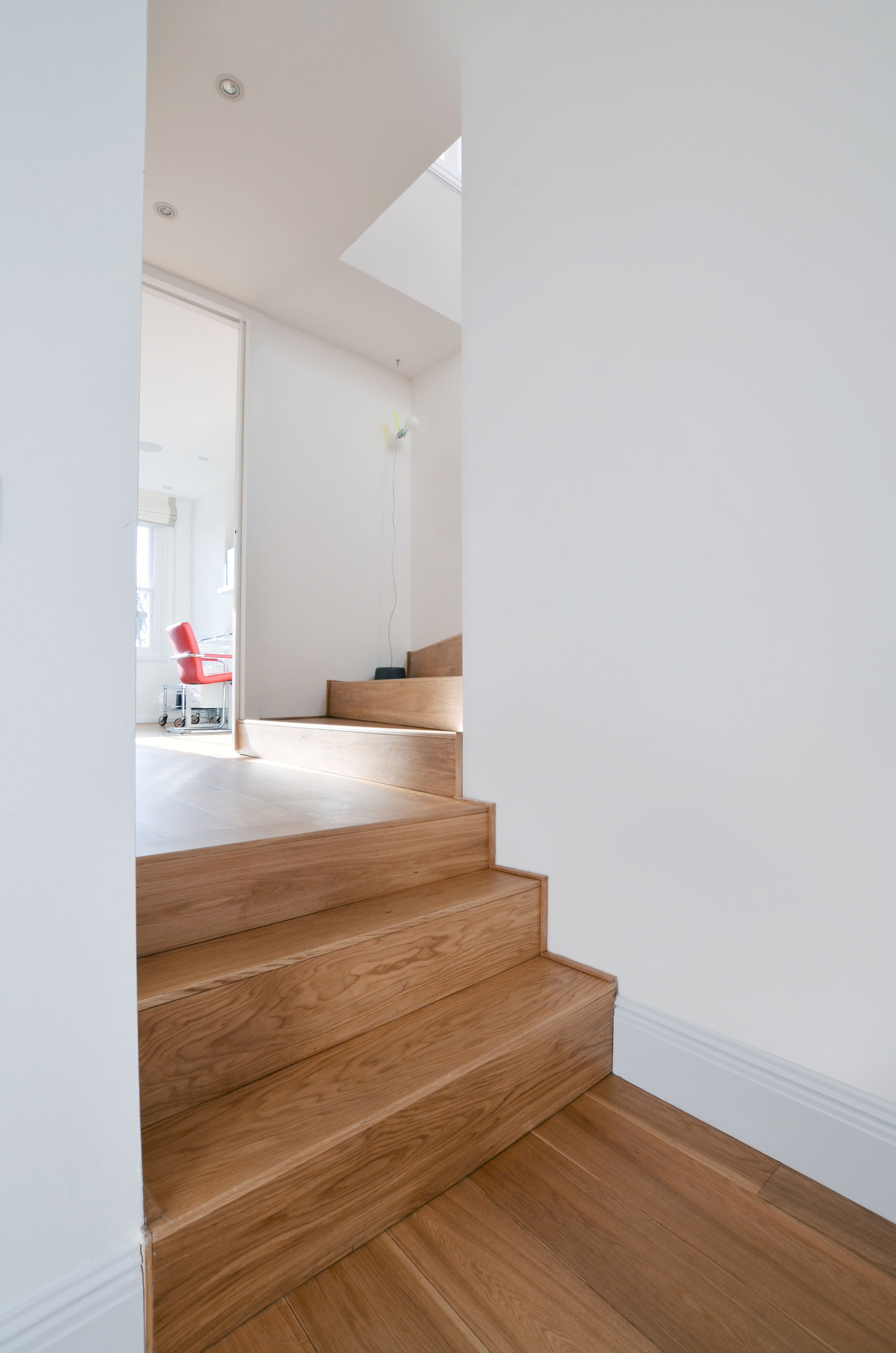 A Bright Modern Maisonette Apartment in the Heart of Maida Vale by Daniele Petteno Architecture Workshop (16)