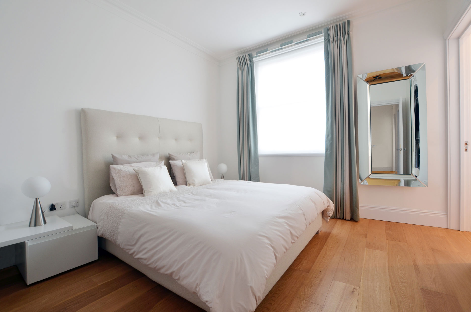 A Bright Modern Maisonette Apartment in the Heart of Maida Vale by Daniele Petteno Architecture Workshop (19)