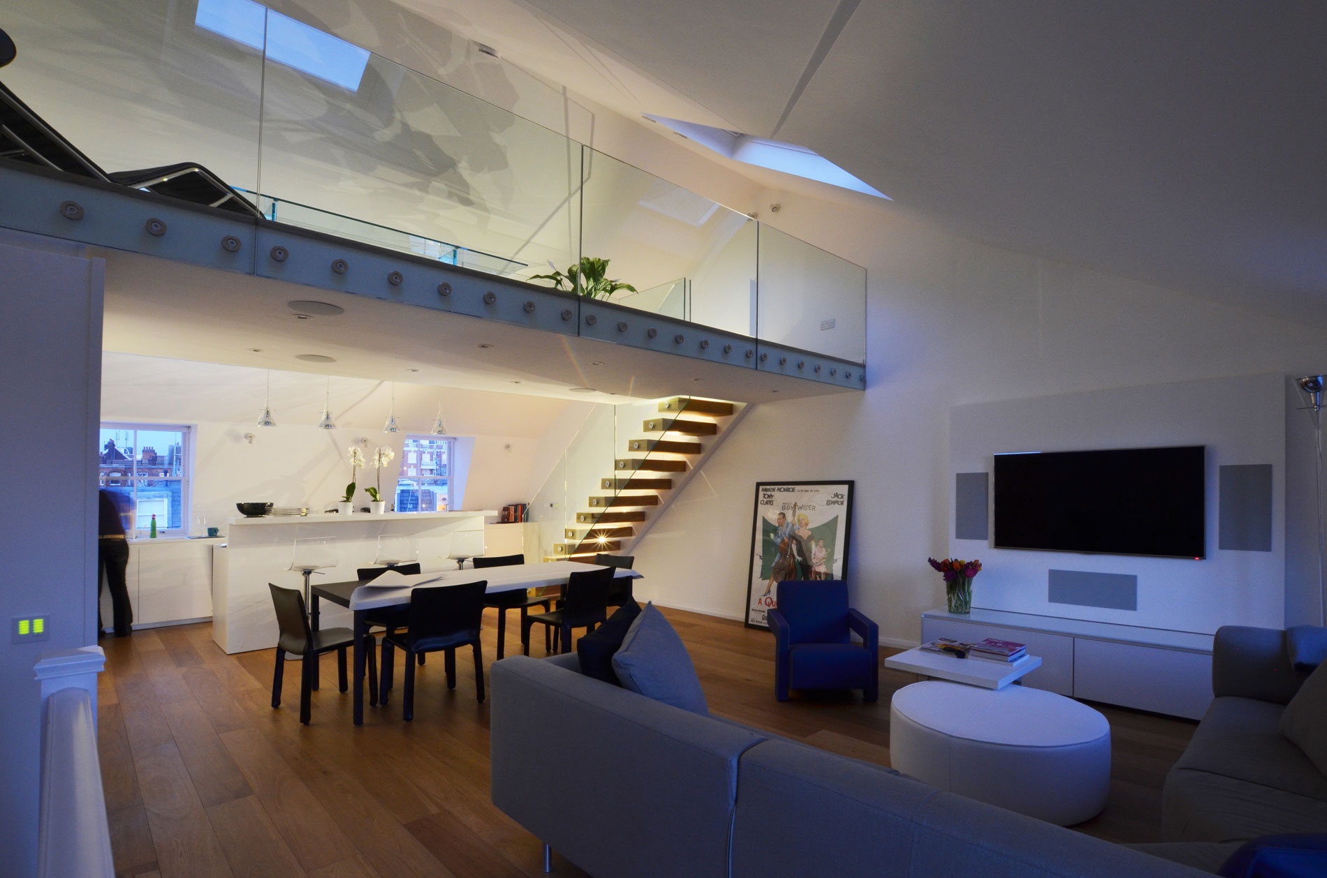 A Bright Modern Maisonette Apartment in the Heart of Maida Vale by Daniele Petteno Architecture Workshop (2)