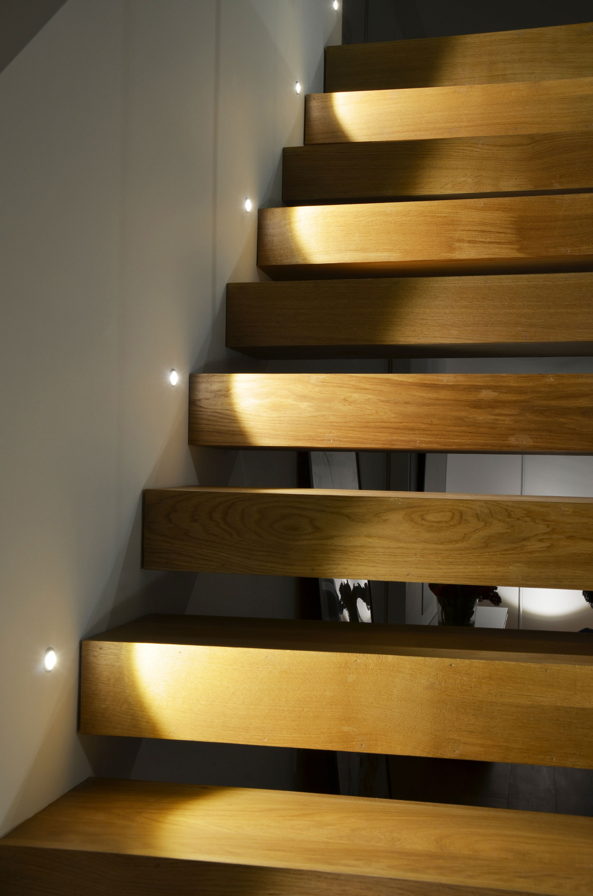 A Bright Modern Maisonette Apartment in the Heart of Maida Vale by Daniele Petteno Architecture Workshop (30)