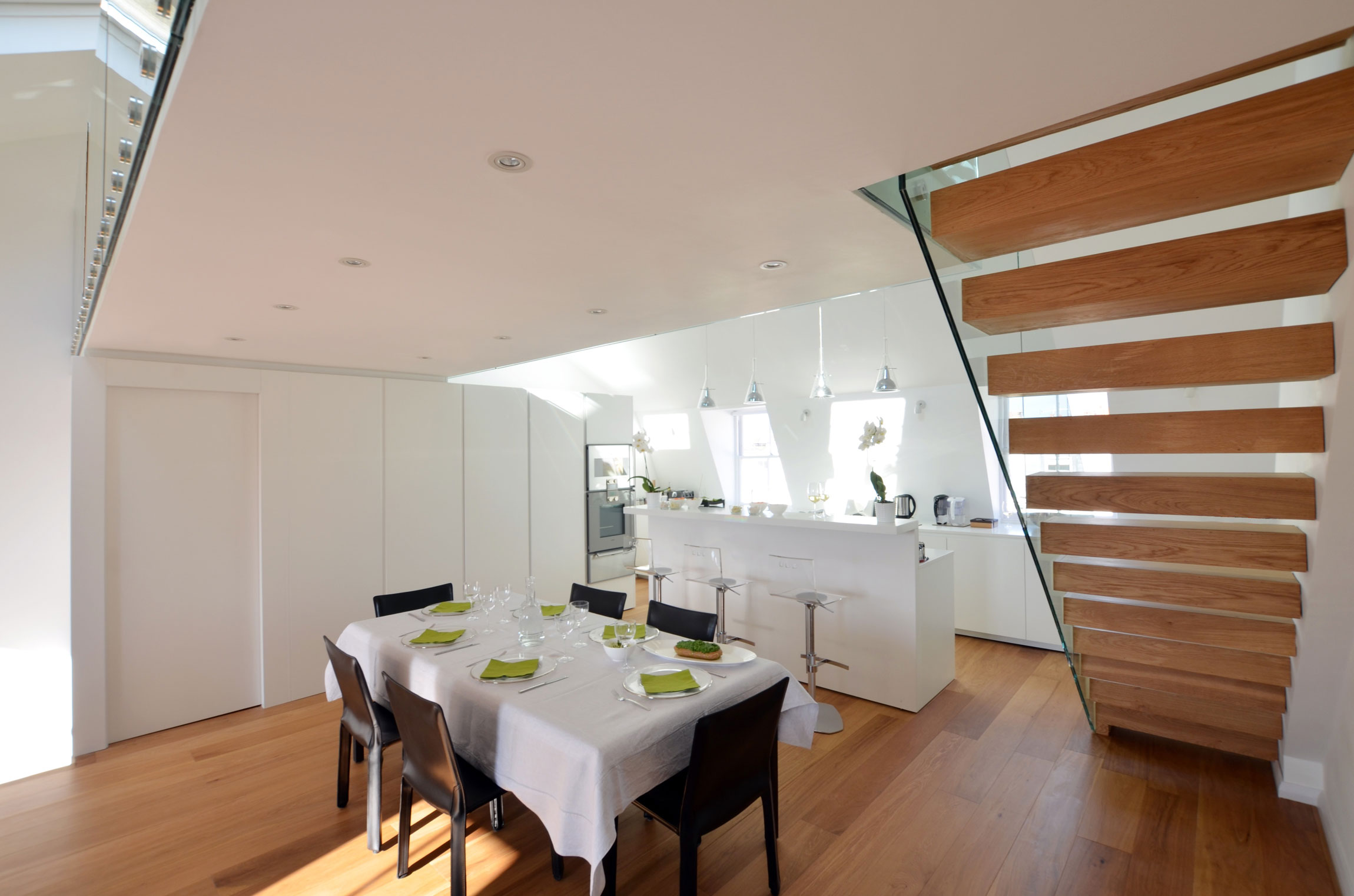 A Bright Modern Maisonette Apartment in the Heart of Maida Vale by Daniele Petteno Architecture Workshop (6)