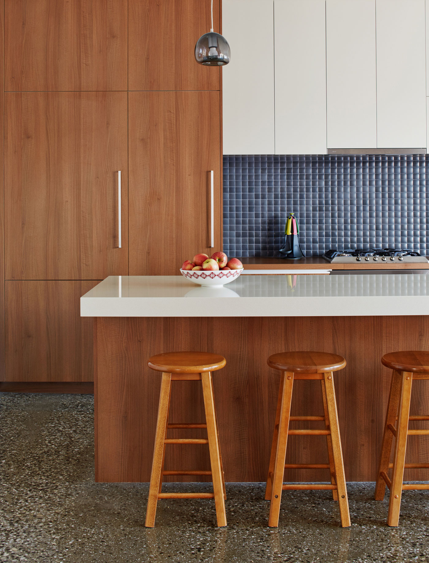 A Bright Timber-Clad Home with Vibrant and Luminous Interiors in Thornbury by Mesh Design (10)