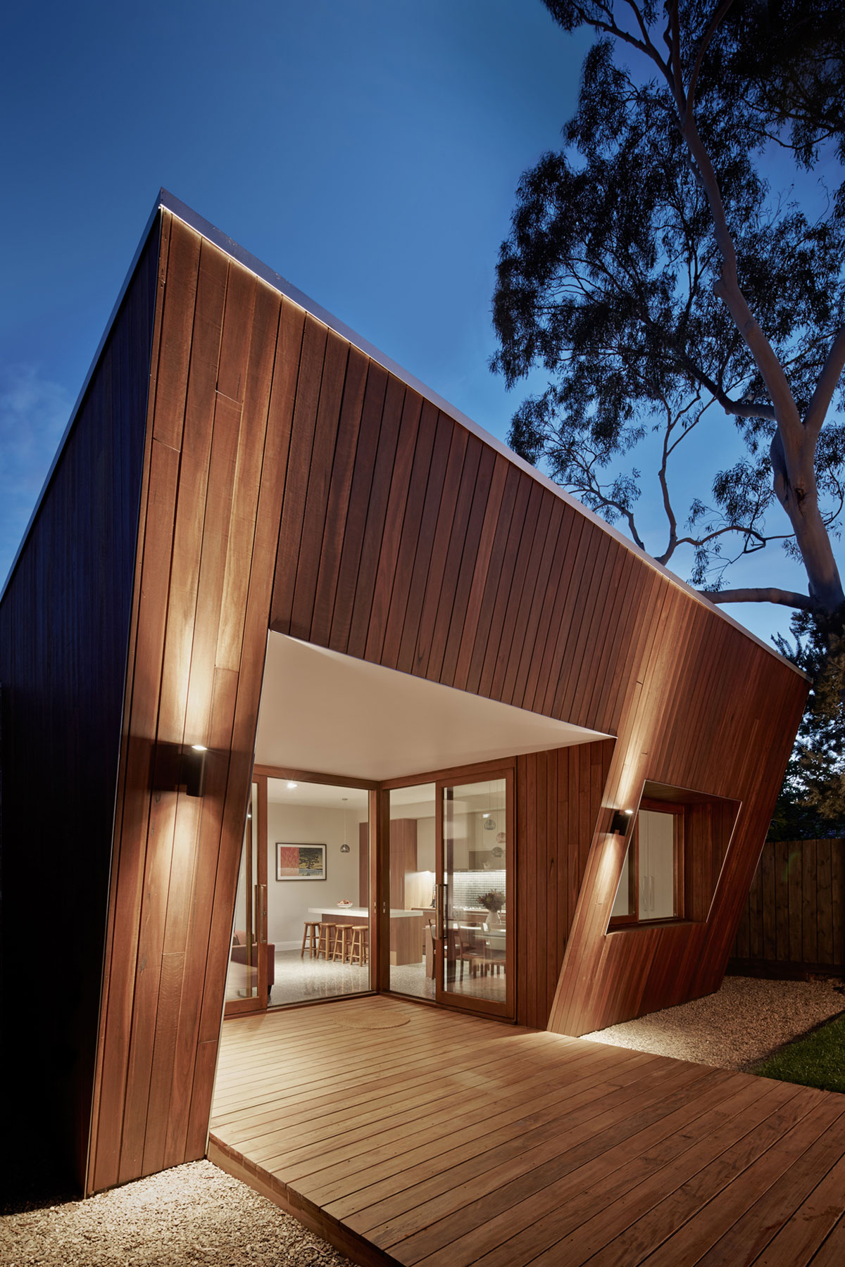A Bright Timber-Clad Home with Vibrant and Luminous Interiors in Thornbury by Mesh Design (13)
