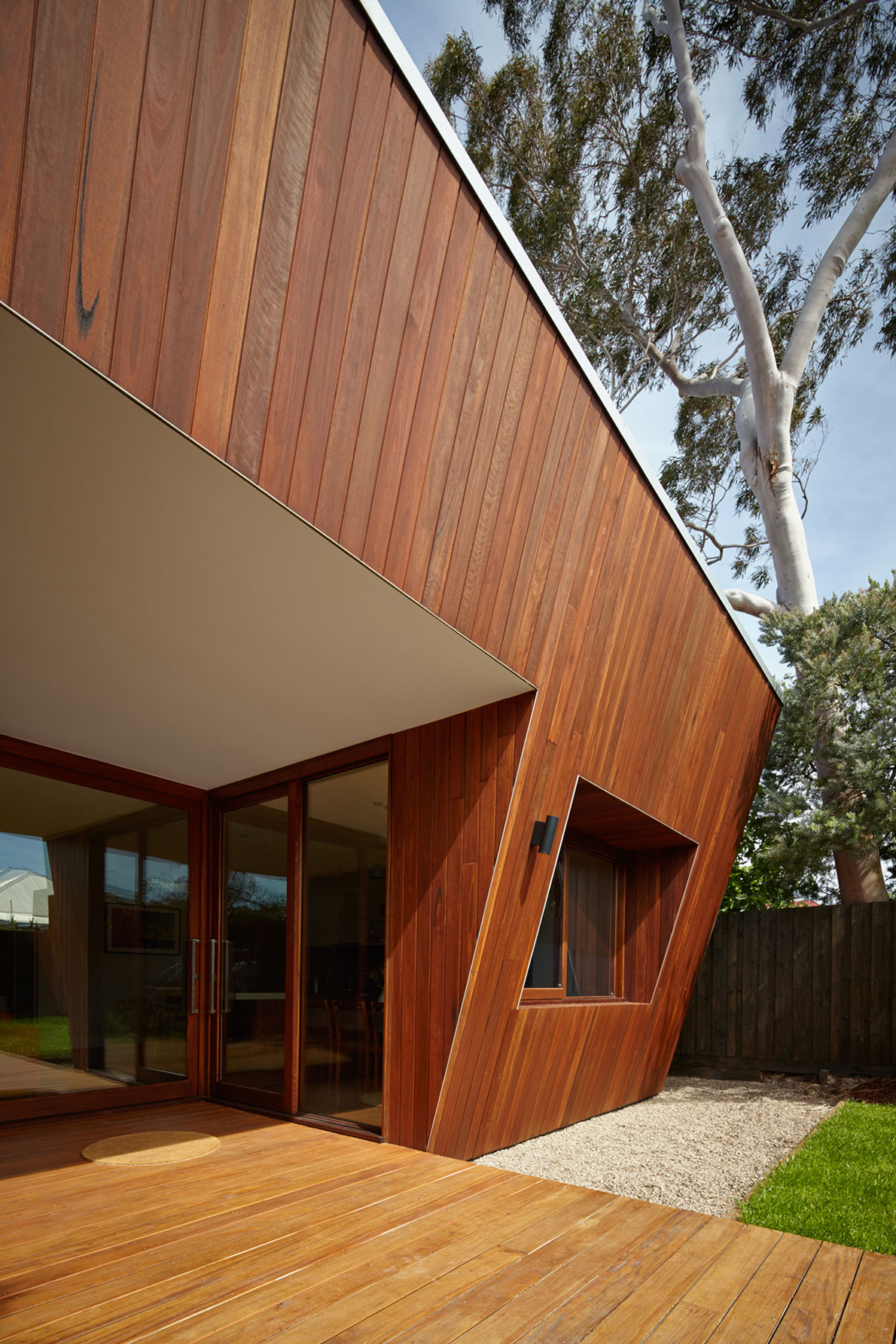 A Bright Timber-Clad Home with Vibrant and Luminous Interiors in Thornbury by Mesh Design (3)
