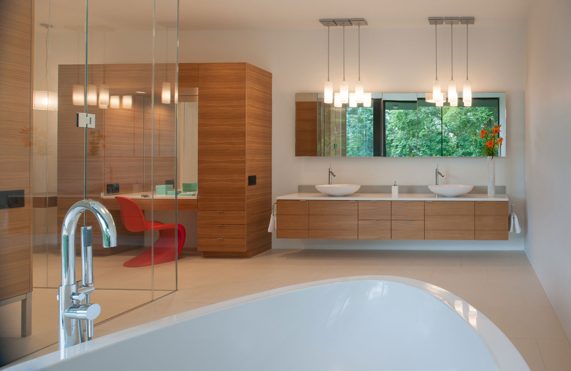 A Bright Contemporary Waterfront Home Overlaps Stone and Glass Volumes in Cabin John by Robert M. Gurney Architect (15)