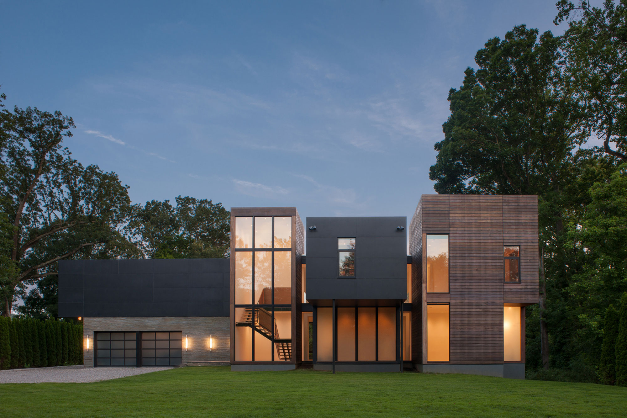 A Bright Contemporary Waterfront Home Overlaps Stone and Glass Volumes in Cabin John by Robert M. Gurney Architect (21)