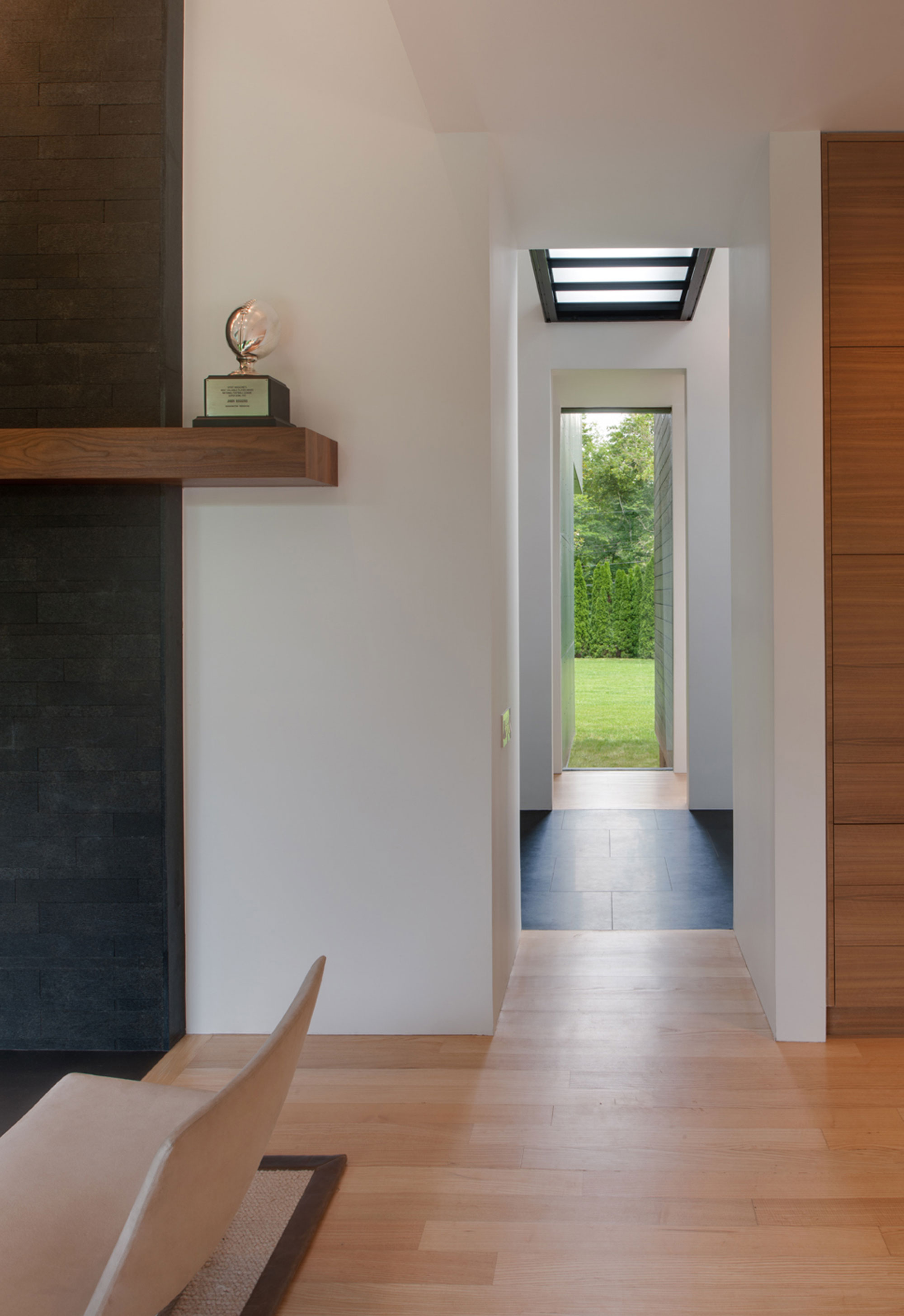 A Bright Contemporary Waterfront Home Overlaps Stone and Glass Volumes in Cabin John by Robert M. Gurney Architect (4)