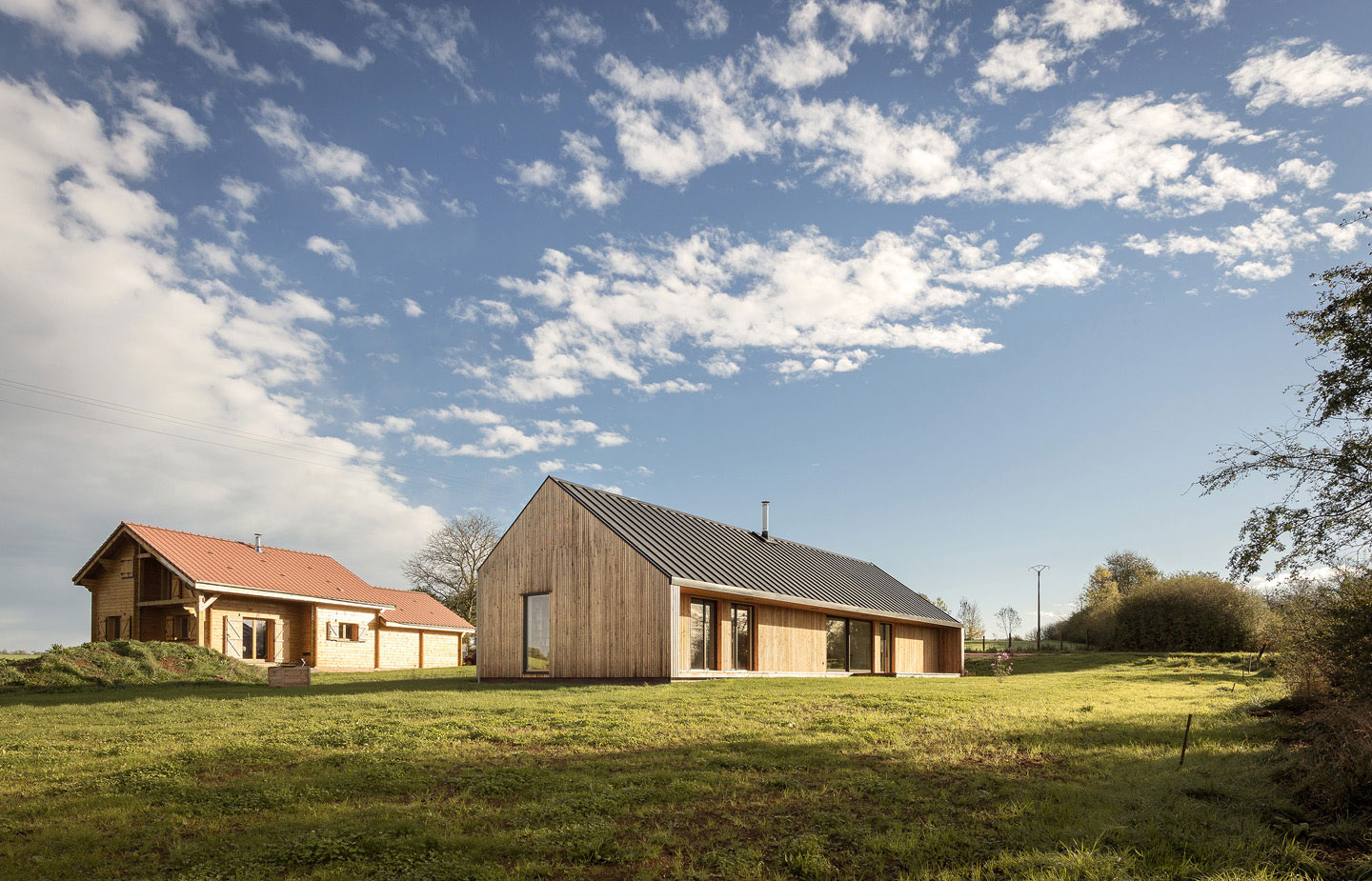 A Bright and Beautiful Countryside Home Surrounded by a Vast Expanse in Vezet, France by Mathieu Noël & Élodie Bonnefous architectes (1)