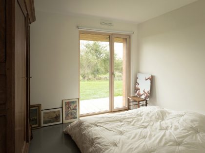 A Bright and Beautiful Countryside Home Surrounded by a Vast Expanse in Vezet, France by Mathieu Noël & Élodie Bonnefous architectes (14)