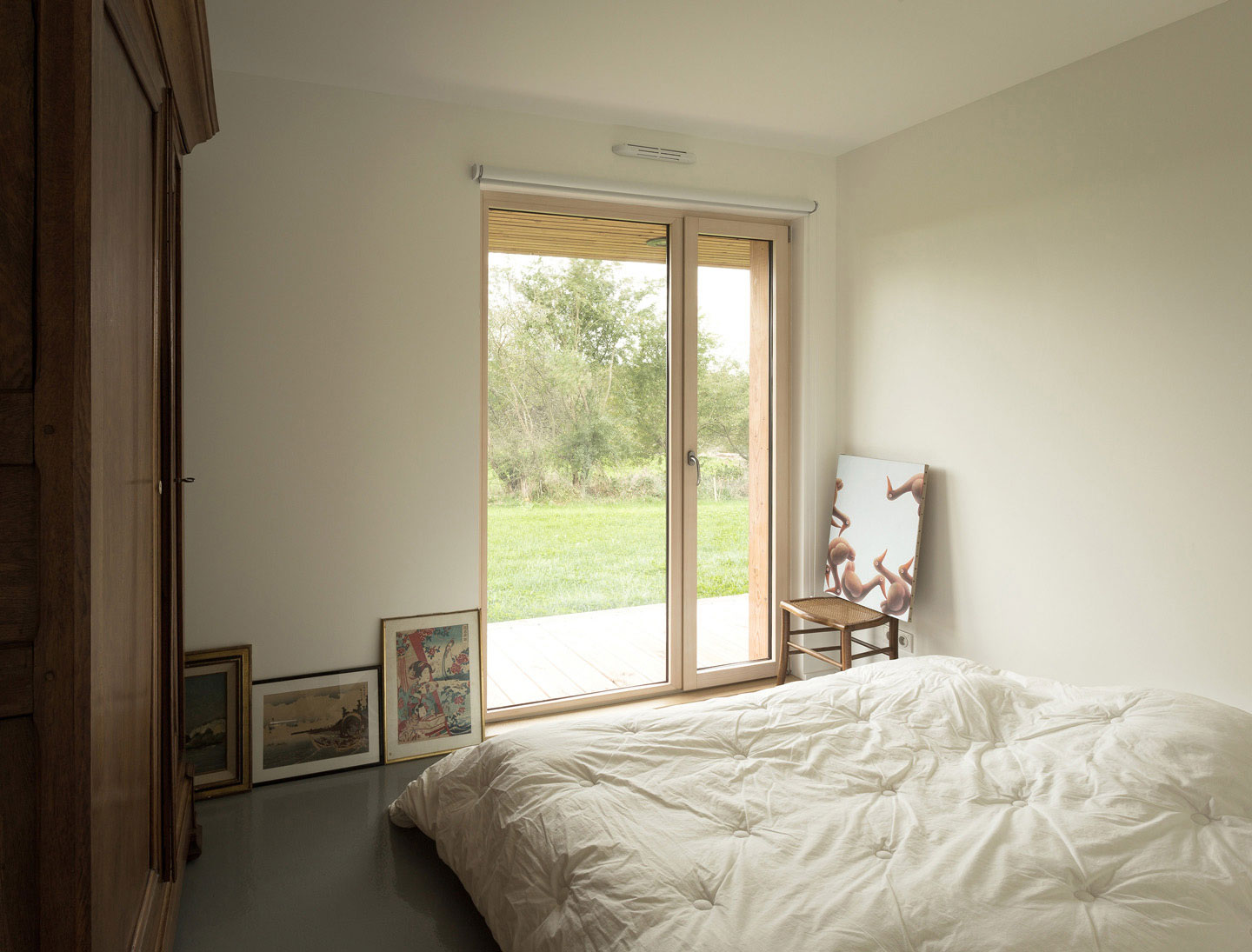 A Bright and Beautiful Countryside Home Surrounded by a Vast Expanse in Vezet, France by Mathieu Noël & Élodie Bonnefous architectes (14)