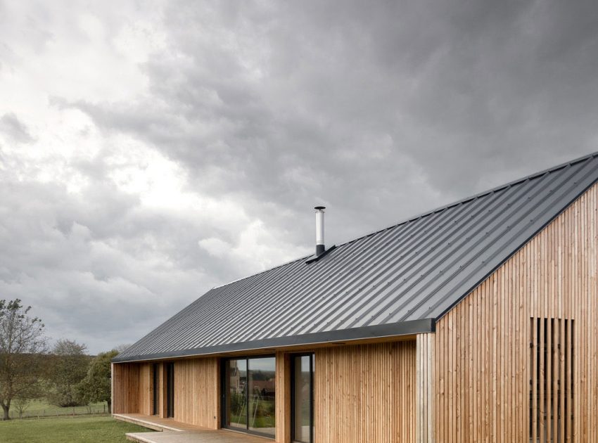 A Bright and Beautiful Countryside Home Surrounded by a Vast Expanse in Vezet, France by Mathieu Noël & Élodie Bonnefous architectes (7)