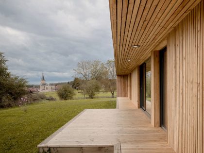 A Bright and Beautiful Countryside Home Surrounded by a Vast Expanse in Vezet, France by Mathieu Noël & Élodie Bonnefous architectes (8)