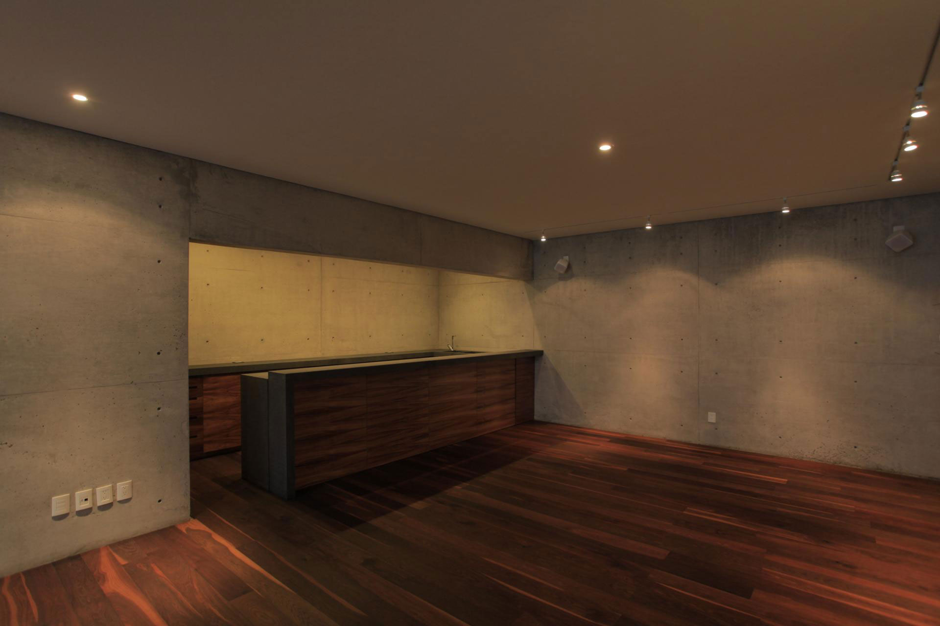 A Bright and Beautiful Modern House From Glass, Wood and Concrete in Guadalajara, México by Hernandez Silva Arquitectos (30)