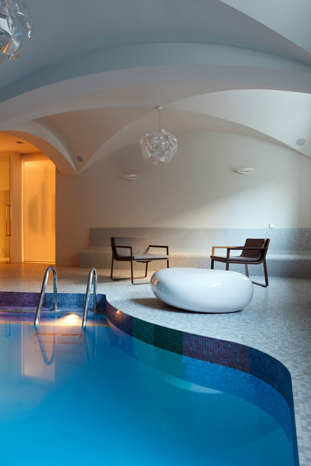 A Bright and Cheerful Modern Home with Industrial Furniture in Belarus by Anna and Stanislav Makeev (15)