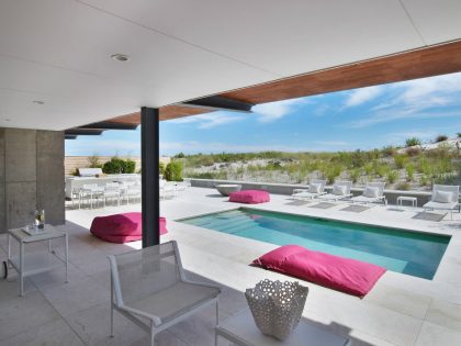 A Bright and Modern Beach House with Dramatic Ocean Views in Long Beach by West Chin Architects (31)