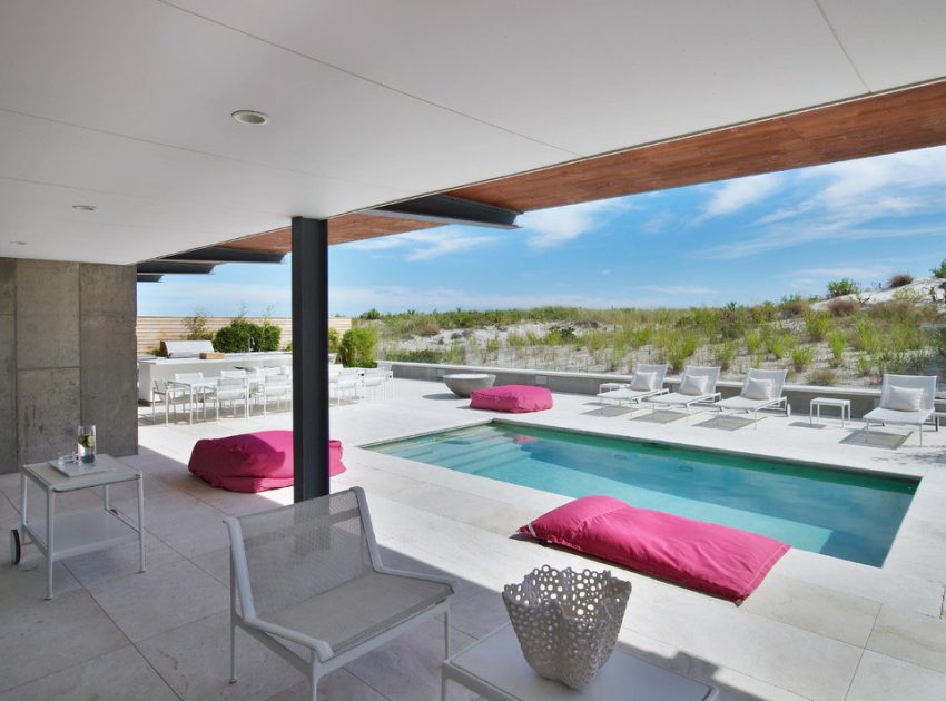 A Bright and Modern Beach House with Dramatic Ocean Views in Long Beach by West Chin Architects (31)