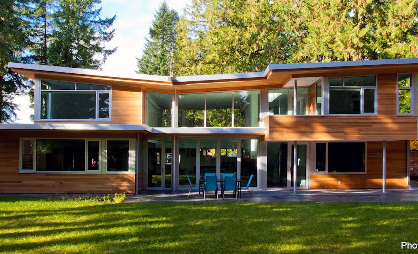 A Bright and Spacious Home Surrounded by Forest and Natural Elements in Vancouver, Canada by Kevin Vallely Design (1)