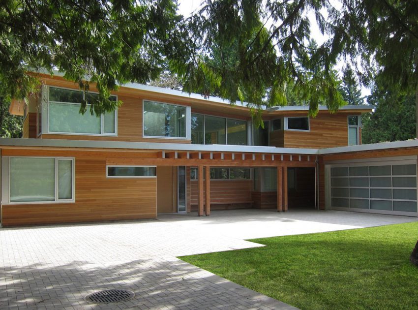 A Bright and Spacious Home Surrounded by Forest and Natural Elements in Vancouver, Canada by Kevin Vallely Design (3)