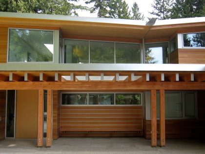 A Bright and Spacious Home Surrounded by Forest and Natural Elements in Vancouver, Canada by Kevin Vallely Design (6)