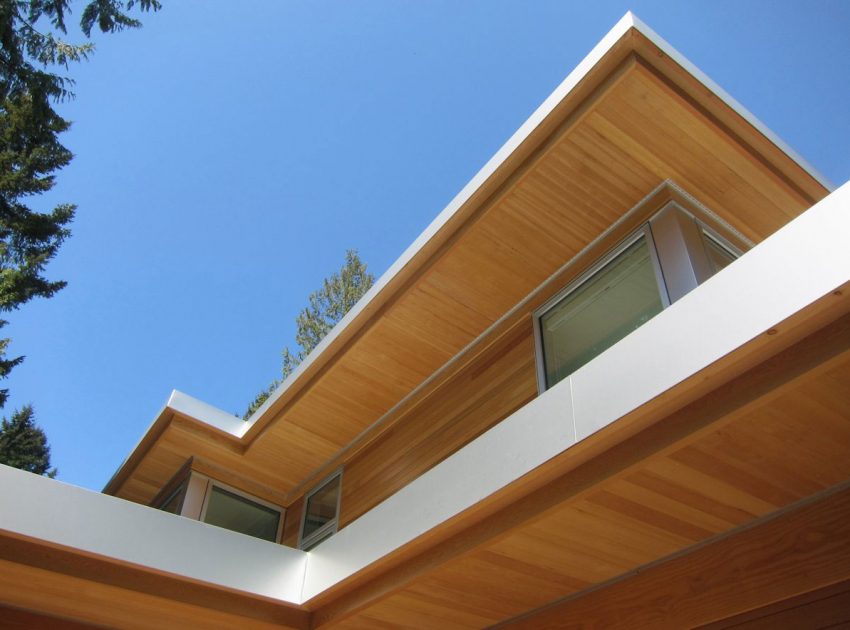 A Bright and Spacious Home Surrounded by Forest and Natural Elements in Vancouver, Canada by Kevin Vallely Design (7)