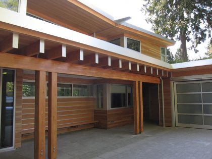 A Bright and Spacious Home Surrounded by Forest and Natural Elements in Vancouver, Canada by Kevin Vallely Design (8)