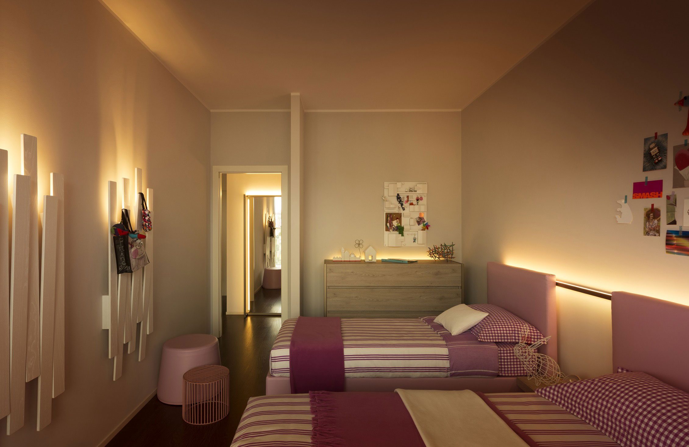 A Chic Apartment with Warm Interior and Ingeniously Light Fixtures in Milan, Italy by Matteo Nunziati (10)