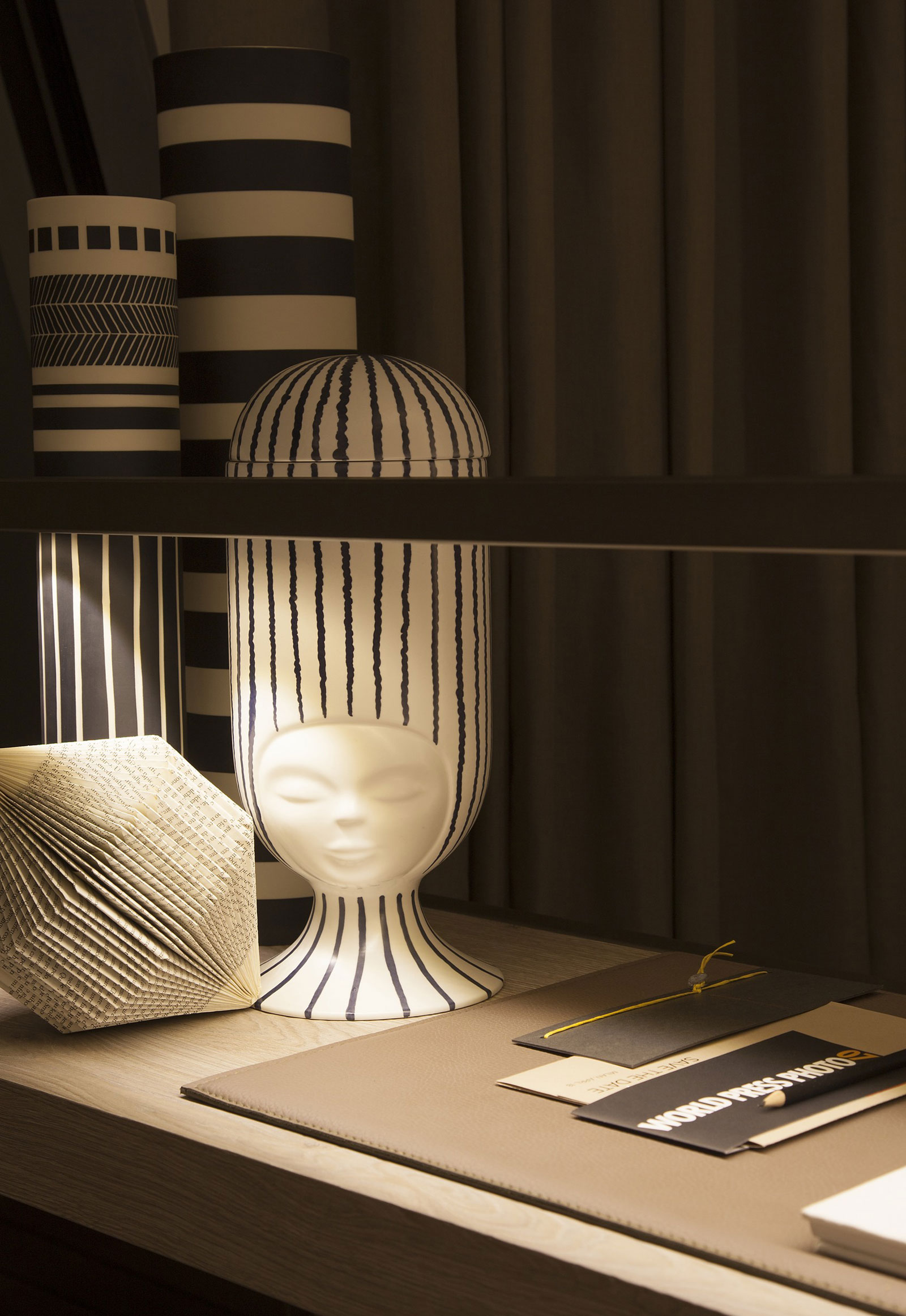 A Chic Apartment with Warm Interior and Ingeniously Light Fixtures in Milan, Italy by Matteo Nunziati (18)