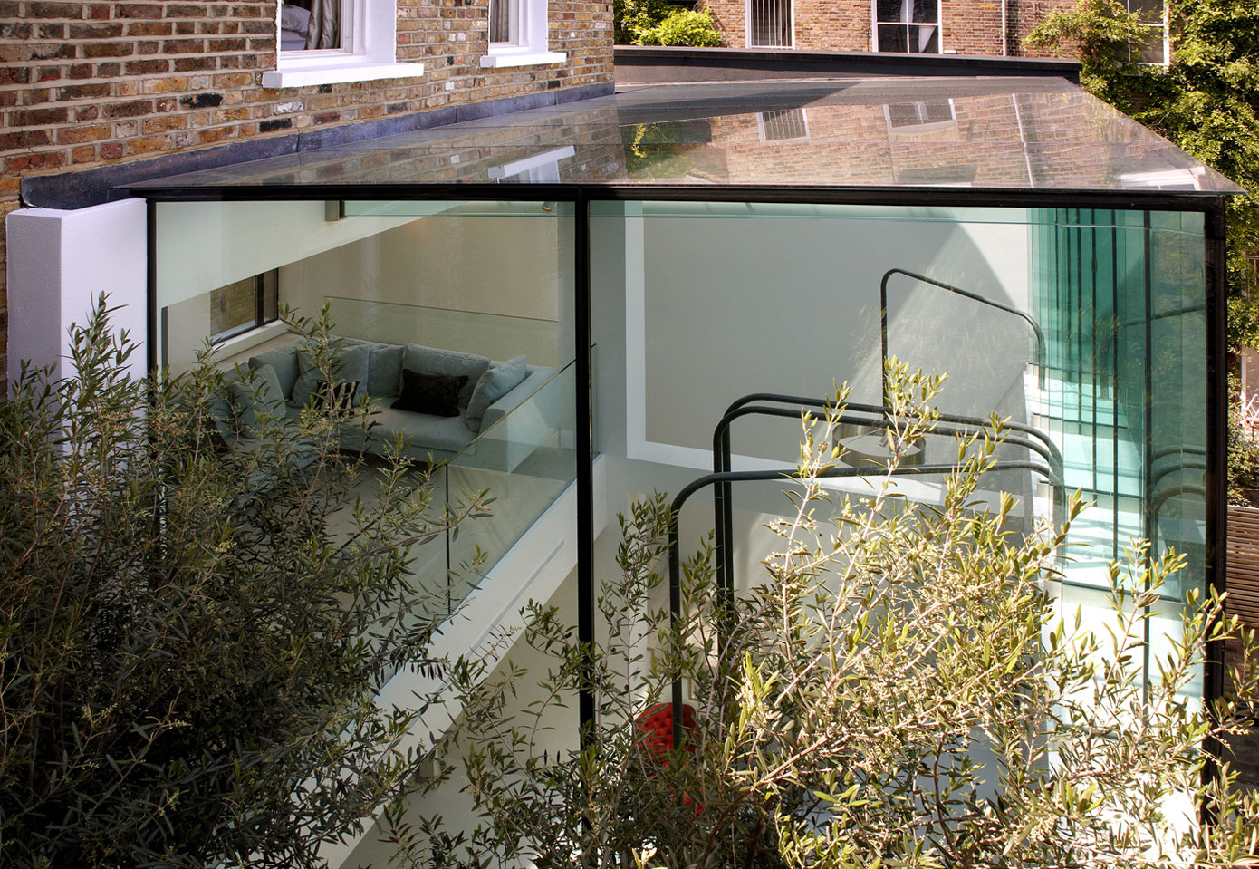 A Classic Victorian Terraces Transformed into an Outstanding Modern Family Home in London by DOS Architects (2)