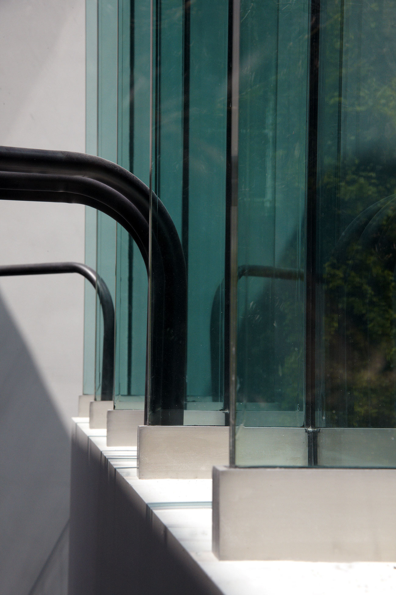 A Classic Victorian Terraces Transformed into an Outstanding Modern Family Home in London by DOS Architects (5)