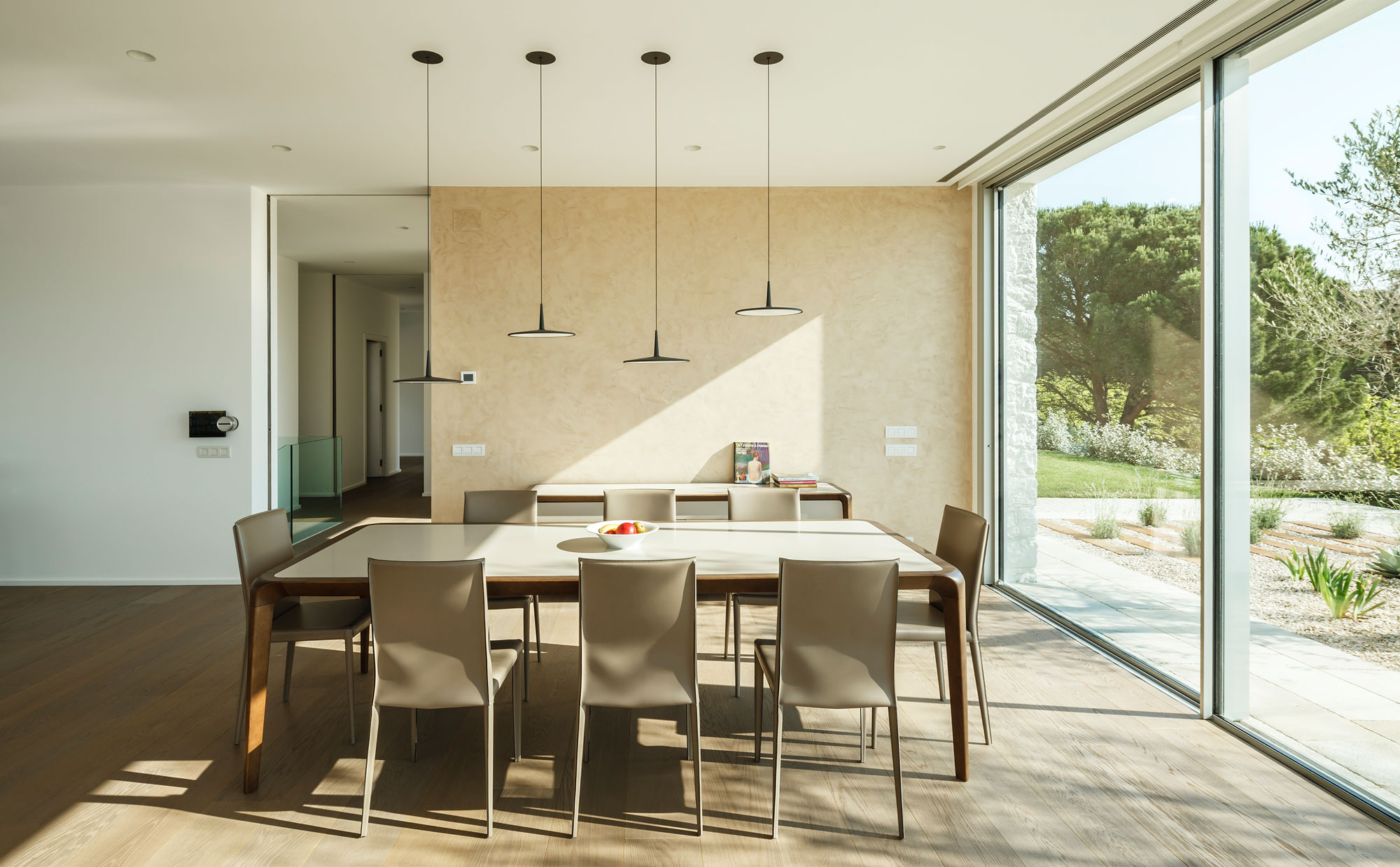 A Comfortable and Functional House with Pool and Plenty of Natural Light in Catalonia by Costa Calsamiglia Arquitecte (12)